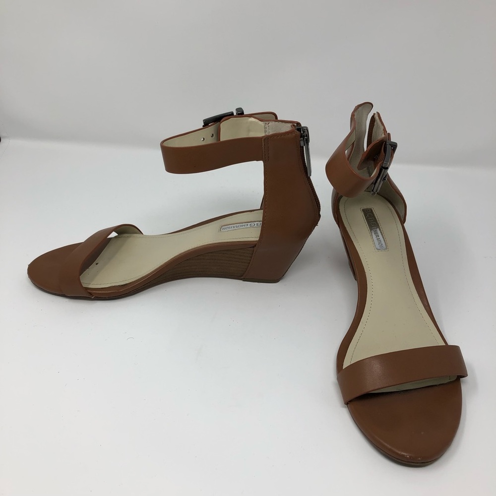 Shoes - Picture 2 of 4